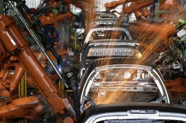 «Взбудоражит страну». В России будут выпускать автомобили под новым брендом
«Взбудоражит страну». В России будут выпускать автомобили под новым брендом