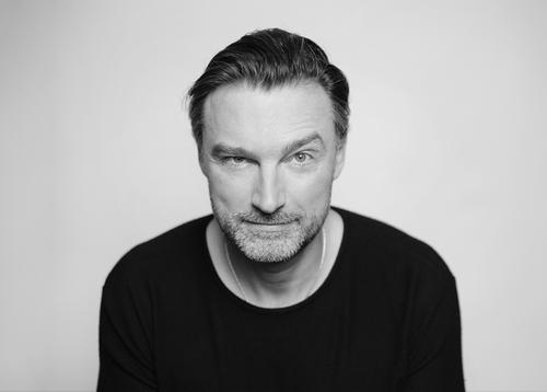«Апогей» Александра Арсентьева в Театре Пушкина «Апогей» Александра Арсентьева в Театре Пушкина