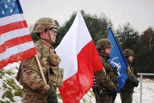 Польша изучает возможность безнаказанно сбивать российские ракеты над Украиной Польша изучает возможность безнаказанно сбивать российские ракеты над Украиной