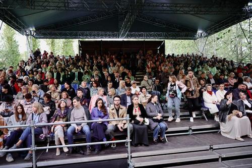 В Подмосковье начался международный театральный фестиваль «Мелиховская весна» В Подмосковье начался международный театральный фестиваль «Мелиховская весна»