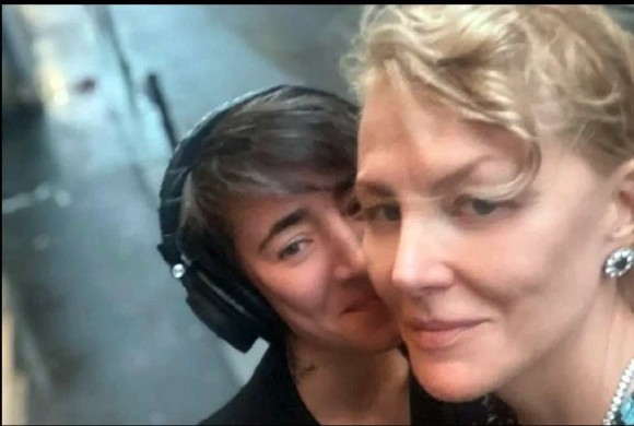 Полить грязью Родину, а чуть-что, ей же и воспользоваться — вполне в духе иноагентов Полить грязью Родину, а чуть-что, ей же и воспользоваться — вполне в духе иноагентов