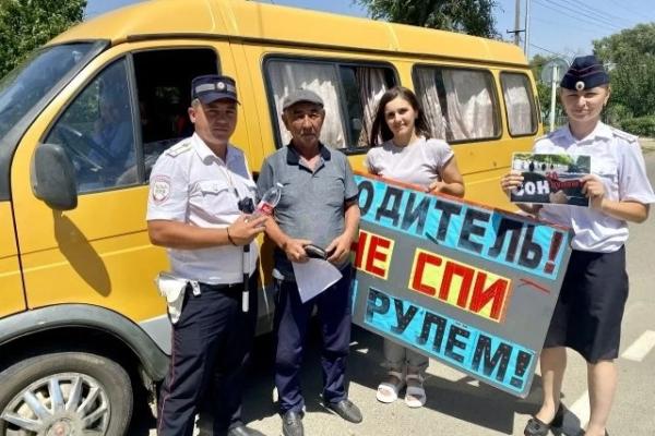 
        Не спать в пути. Как вовремя распознать признаки усталости за рулем    