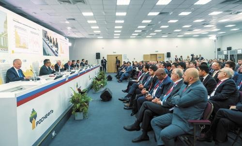 На ПМЭФ-2024 Игорь Сечин рассказал о мифах «зелёного» перехода и неоколониальной политике Запада На ПМЭФ-2024 Игорь Сечин рассказал о мифах «зелёного» перехода и неоколониальной политике Запада
