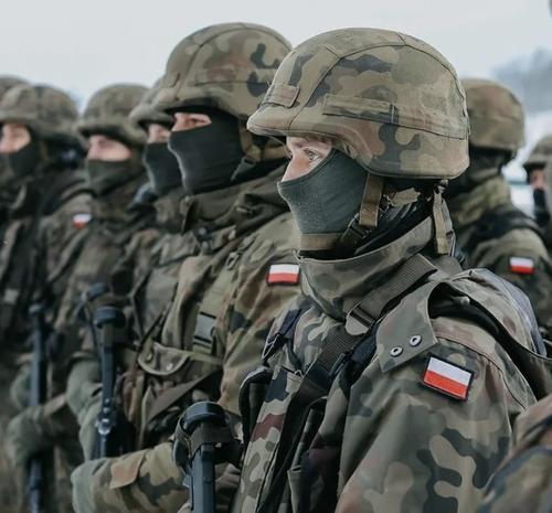 В Харьков прибыли польские и французские военнослужащие В Харьков прибыли польские и французские военнослужащие