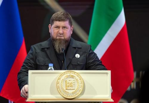 Кадыров: Бастрыкину в высказываниях о террористах надо быть аккуратным Кадыров: Бастрыкину в высказываниях о террористах надо быть аккуратным