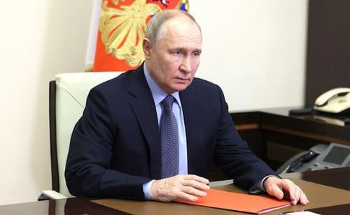 Путин присвоил звание заслуженного артиста РФ певцу Shaman Путин присвоил звание заслуженного артиста РФ певцу Shaman