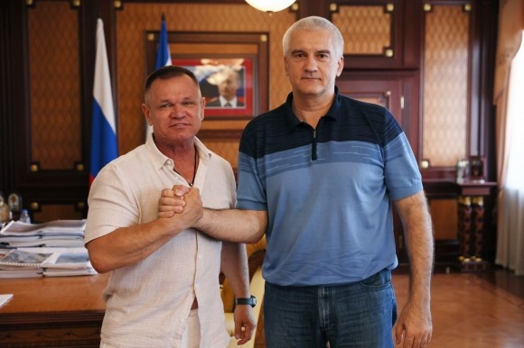 Сергей Аксёнов: Опыт Крыма поможет нашим братским регионам Сергей Аксёнов: Опыт Крыма поможет нашим братским регионам