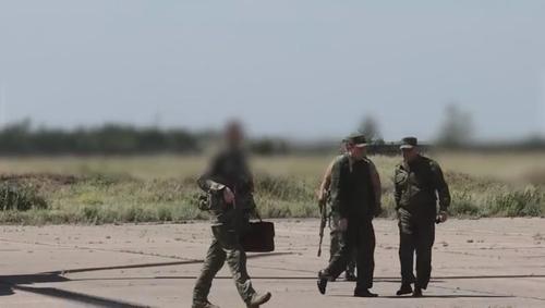 Герасимов посетил командный пункт группировки войск «Восток» Герасимов посетил командный пункт группировки войск «Восток»