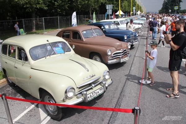 Раритеты из металлолома. В Москве показали лучшие старинные автомобили
Раритеты из металлолома. В Москве показали лучшие старинные автомобили