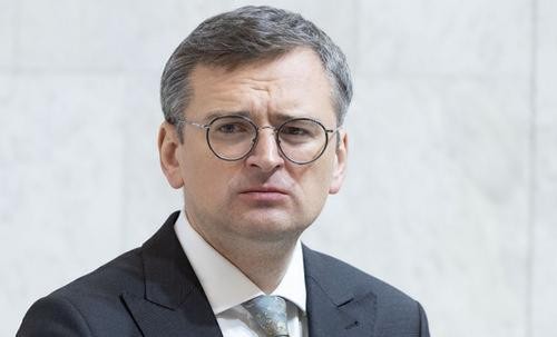 После визита в Китай Кулеба заявил, что Киев &laquo;невозможно&raquo; склонить к переговорам