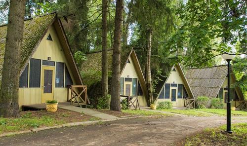 В Крыму на детский лагерь «Фортуна» напали неизвестные люди в масках В Крыму на детский лагерь «Фортуна» напали неизвестные люди в масках