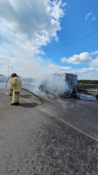 Волонтёры газеты «Аргументы недели» попали под обстрел в Курской области Волонтёры газеты «Аргументы недели» попали под обстрел в Курской области