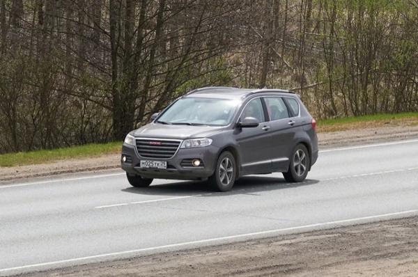 
        Не дотянули до сотни. Продажи китайских авто в России бьют рекорды    