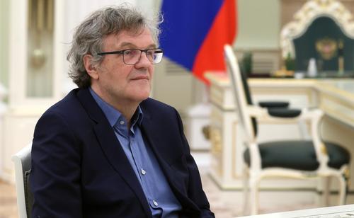 Кустурица заявил, что «Орешник» решает те вопросы, которые не решает разум Кустурица заявил, что «Орешник» решает те вопросы, которые не решает разум