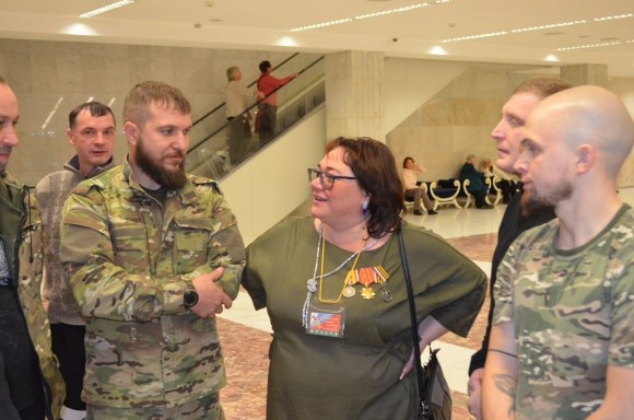 В Кремлевском Дворце прошел концерт «Здравствуй, страна героев!» В Кремлевском Дворце прошел концерт «Здравствуй, страна героев!»