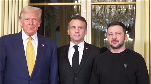 Зеленский рассказал, о чем говорил с Макроном и Трампом в Париже Зеленский рассказал, о чем говорил с Макроном и Трампом в Париже