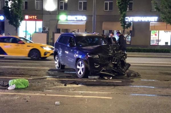 Разобрали и продали? Выяснилось, где находится автомобиль-убийца Ефремова
Разобрали и продали? Выяснилось, где находится автомобиль-убийца Ефремова