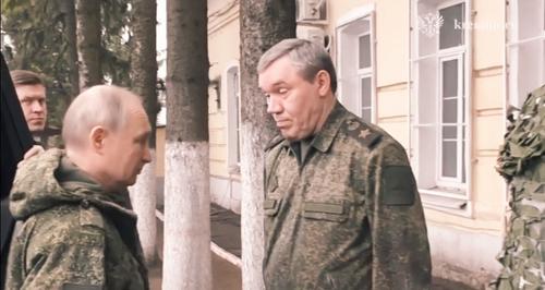 Путин приехал в Курское приграничье, чтобы услышать голос передовой Путин приехал в Курское приграничье, чтобы услышать голос передовой
