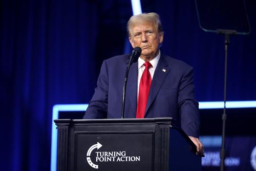 Венгрия поддержала решение Трампа приостановить военную помощь Украине Венгрия поддержала решение Трампа приостановить военную помощь Украине