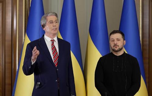 Бессент назвал Зеленского эстрадным артистом в окружении неидеальных советников Бессент назвал Зеленского эстрадным артистом в окружении неидеальных советников