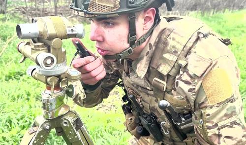 Расчёт реактивной системы залпового огня &laquo;Град&raquo; 42-ой дивизии ударил по скоплению пехоты противника
