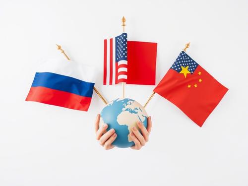 Китай сохраняет стратегическое спокойствие, наблюдая улучшение отношений России и США Китай сохраняет стратегическое спокойствие, наблюдая улучшение отношений России и США