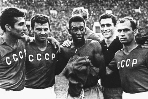 Как СССР и Россия обыгрывали Бразилию и Нидерланды: история великих футбольных побед Как СССР и Россия обыгрывали Бразилию и Нидерланды: история великих футбольных побед