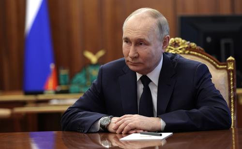 Келлог: Трамп может отправиться в Стамбул, если туда приедет Путин, и это будет удивительная встреча Келлог: Трамп может отправиться в Стамбул, если туда приедет Путин, и это будет удивительная встреча