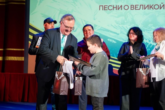 Песни нашего полка: «Шла война, мы бились дни и ночи напролет…» Песни нашего полка: «Шла война, мы бились дни и ночи напролет…»