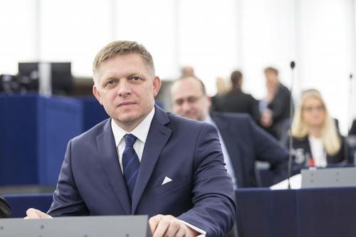 Фицо: глава МИД Словакии предложит отложить рассмотрение новых санкций Евросоюза против России Фицо: глава МИД Словакии предложит отложить рассмотрение новых санкций Евросоюза против России