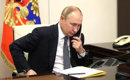 Песков: Путин в понедельник проведет международный телефонный разговор Песков: Путин в понедельник проведет международный телефонный разговор
