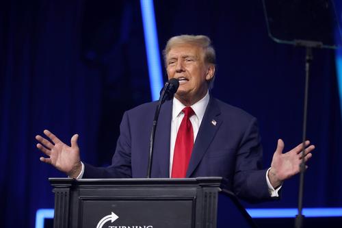 Трамп заявил, что Россия не нападет на страны НАТО, покуда он остается на посту Трамп заявил, что Россия не нападет на страны НАТО, покуда он остается на посту