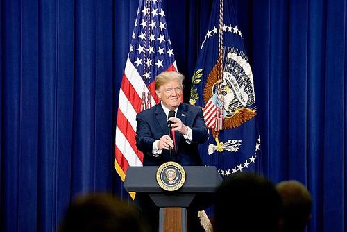 Во Франции заявили, что Трамп не сможет спасти Украину Во Франции заявили, что Трамп не сможет спасти Украину