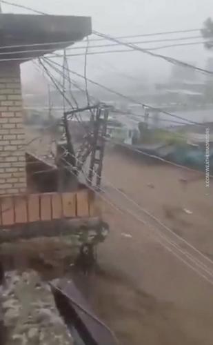 В Пакистане многочисленные жертвы из-за погодных аномалий В Пакистане многочисленные жертвы из-за погодных аномалий