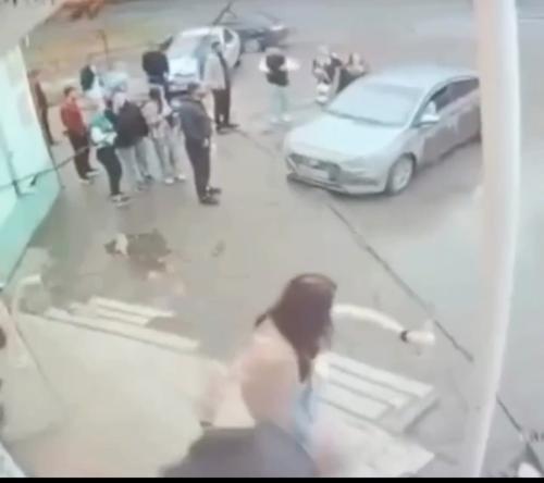 В Сибири грузовик осуществил осознанный наезд на толпу людей