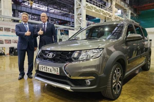 Поедем на электричестве. Выпускать Lada e-Largus начнут этим летом
Поедем на электричестве. Выпускать Lada e-Largus начнут этим летом