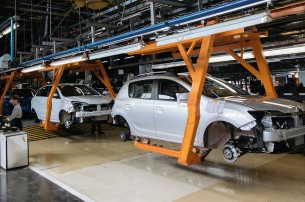 Перезапуск. Россия на 20% увеличила выпуск легковых автомобилей
Перезапуск. Россия на 20% увеличила выпуск легковых автомобилей