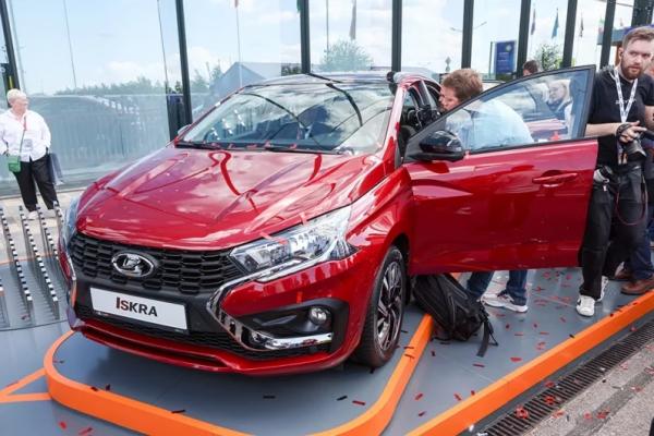 Скоро на дорогах. Эксперт Моржаретто рассказал о новой Lada Iskra
Скоро на дорогах. Эксперт Моржаретто рассказал о новой Lada Iskra