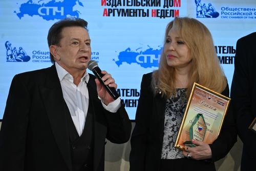 В Москве наградили деятелей культуры, продолжающих традиции фронтовых бригад Великой Отечественной В Москве наградили деятелей культуры, продолжающих традиции фронтовых бригад Великой Отечественной