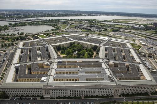 Рolitico: ряд указов Трампа вызвал неразбериху в армии США